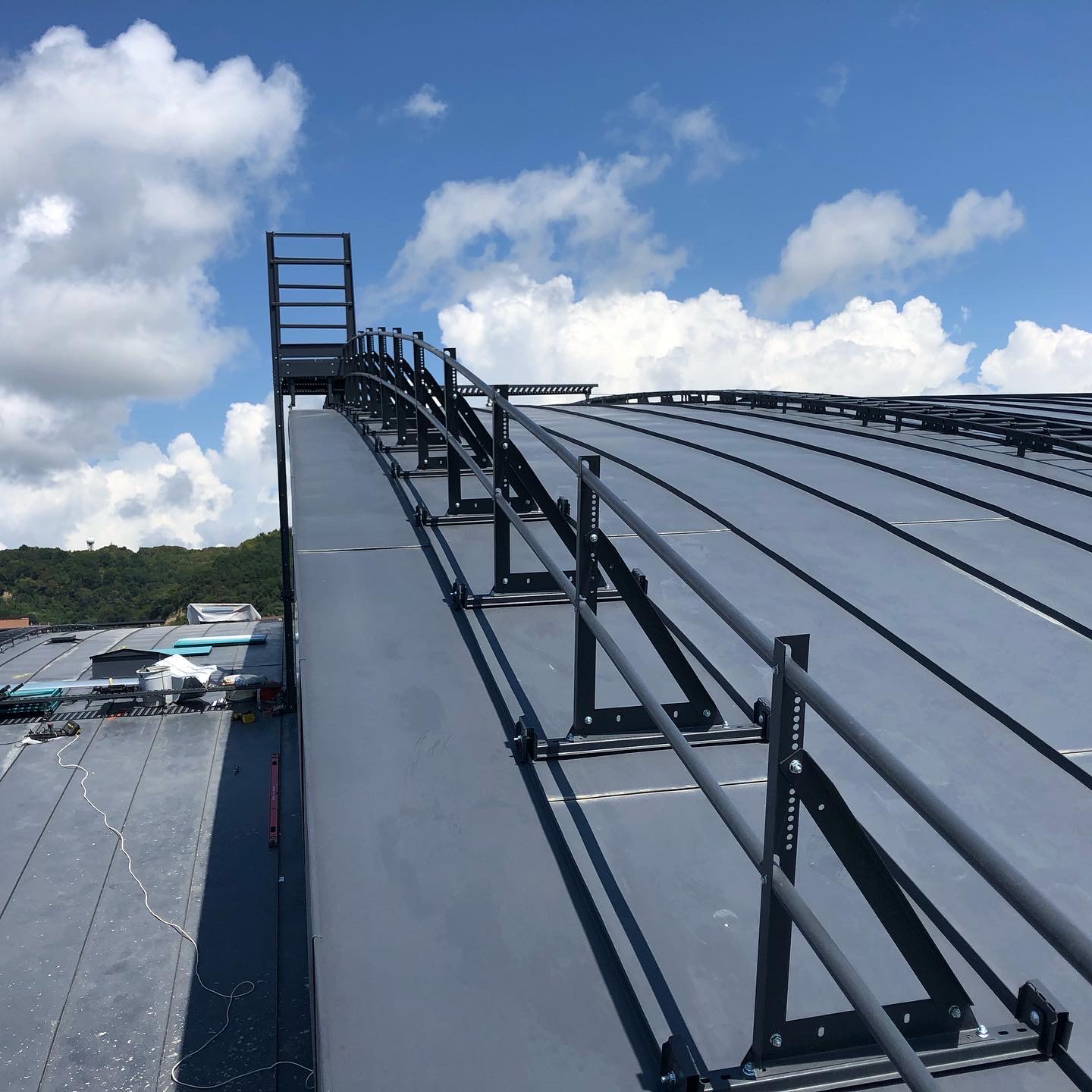 Купить кровельное ограждение для параллельного фальца