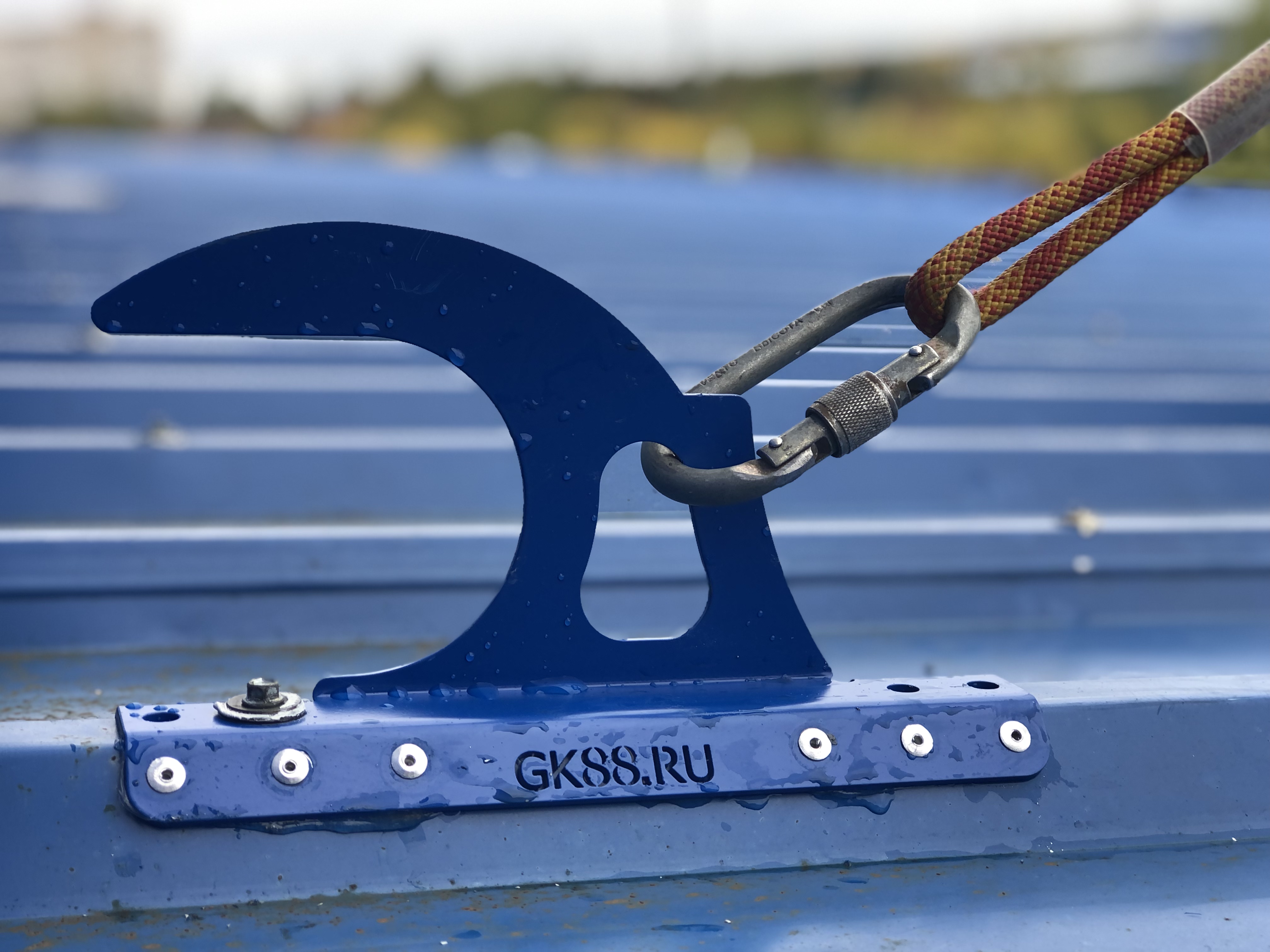 Купить крюки безопасности на кровлю от производителя